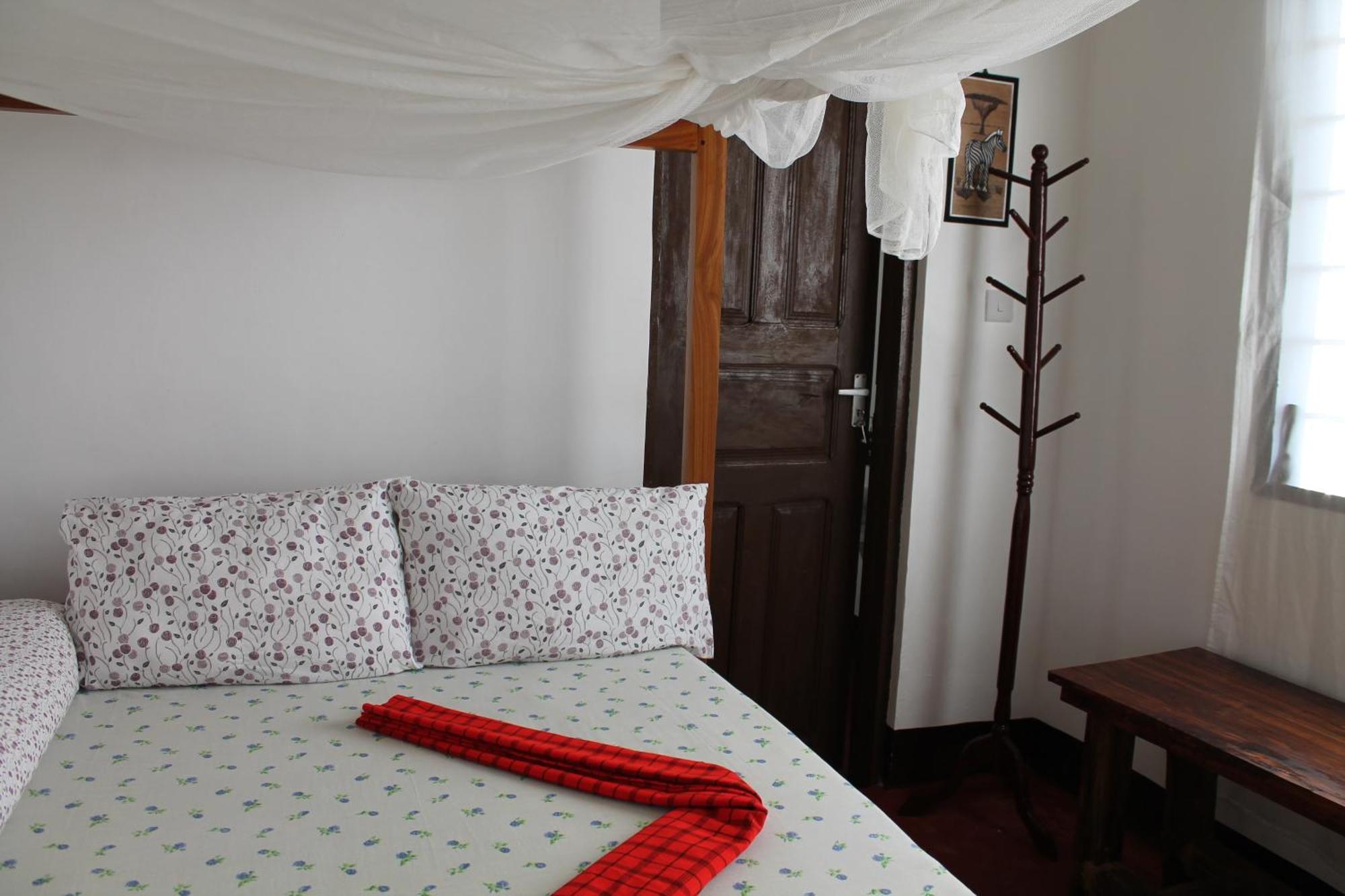 Camp Bastian Mikumi Villa Cameră foto